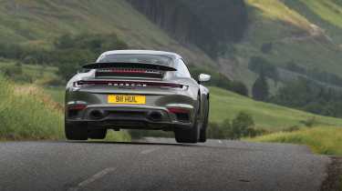 Mercedes-AMG GT 63 v Porsche 911 Turbo S