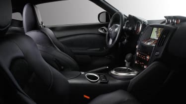 Updated Nissan 370Z interior seats