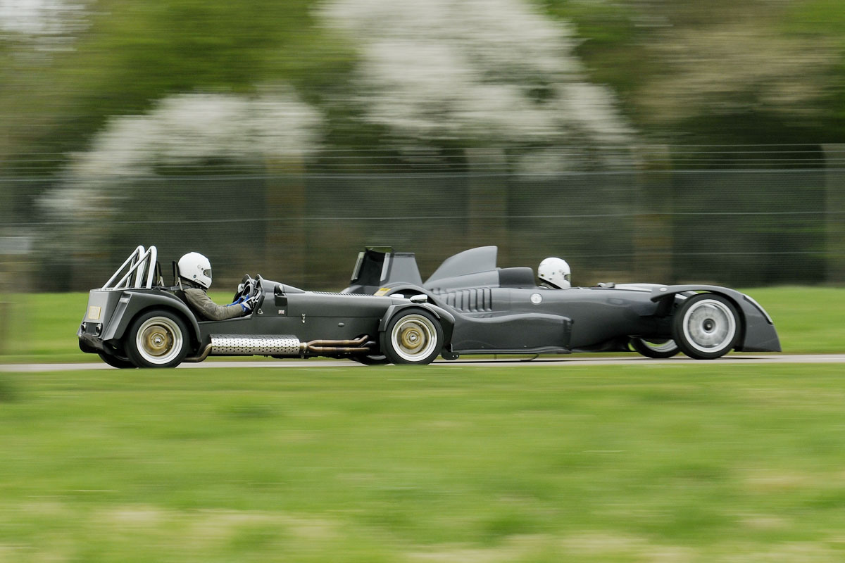 Caterham Levante v Caparo T1 evo