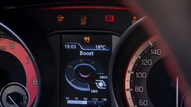 Suzuki Swift Sport - dials