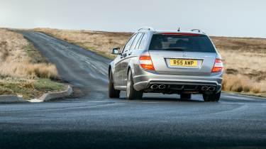S204 Mercedes-Benz C63 AMG