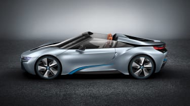 BMW i8 Spyder revealed