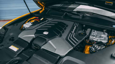 Lamborghini Urus Performante – engine