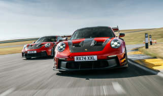 911 GT3 RS vs Manthey GT3 RS