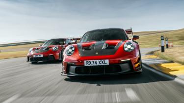 911 GT3 RS vs Manthey GT3 RS