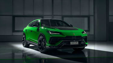 Lamborghini Urus Performante – green hero