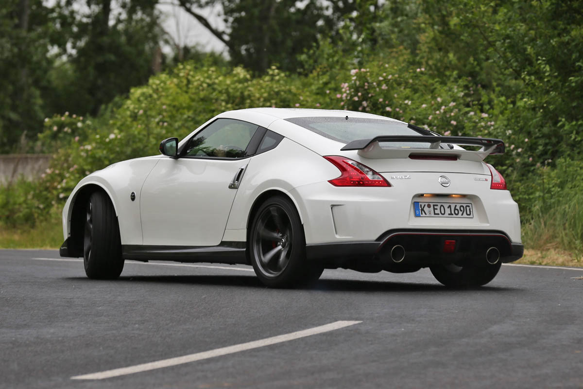 nissan 370z nismo