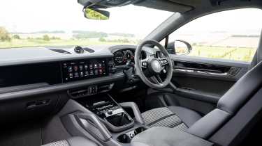 Porsche Cayenne GTS – interior