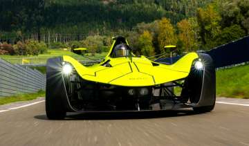 BAC Mono Cup – front