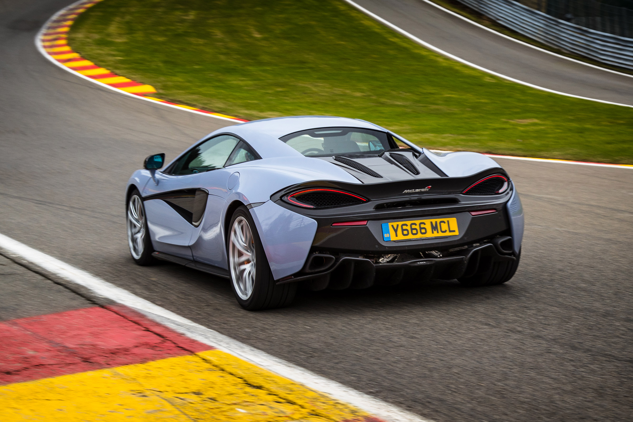 “Unveiling the Mystery: Does the McLaren 570 Come with a Radio ...