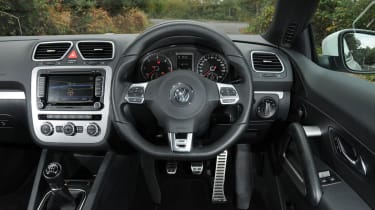 Volkswagen Scirocco Bluemotion R-line interior dashboard