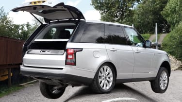 2013 Range Rover chassis articulation test L405