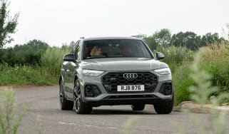 Audi SQ5 Sportback 2021 – front cornering