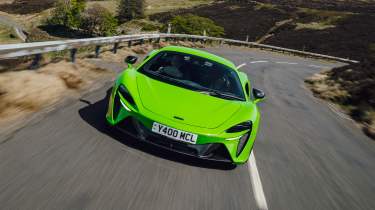 McLaren Artura – front