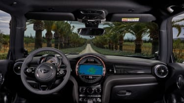2018 Mini Cooper S hatch - interior