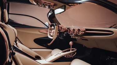 De Tomaso P72 – interior