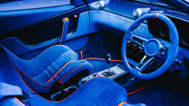 Evoluto Ferrari 355 – interior