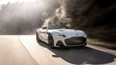 Aston Martin DBS Superleggera Volante - nose