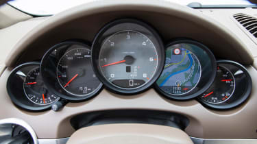 Porsche Cayenne S Diesel review and pictures speedo dials