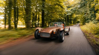 Caterham Super Seven 600 and 2000 – tracking