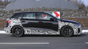 Audi RS3 mule 2021 - side