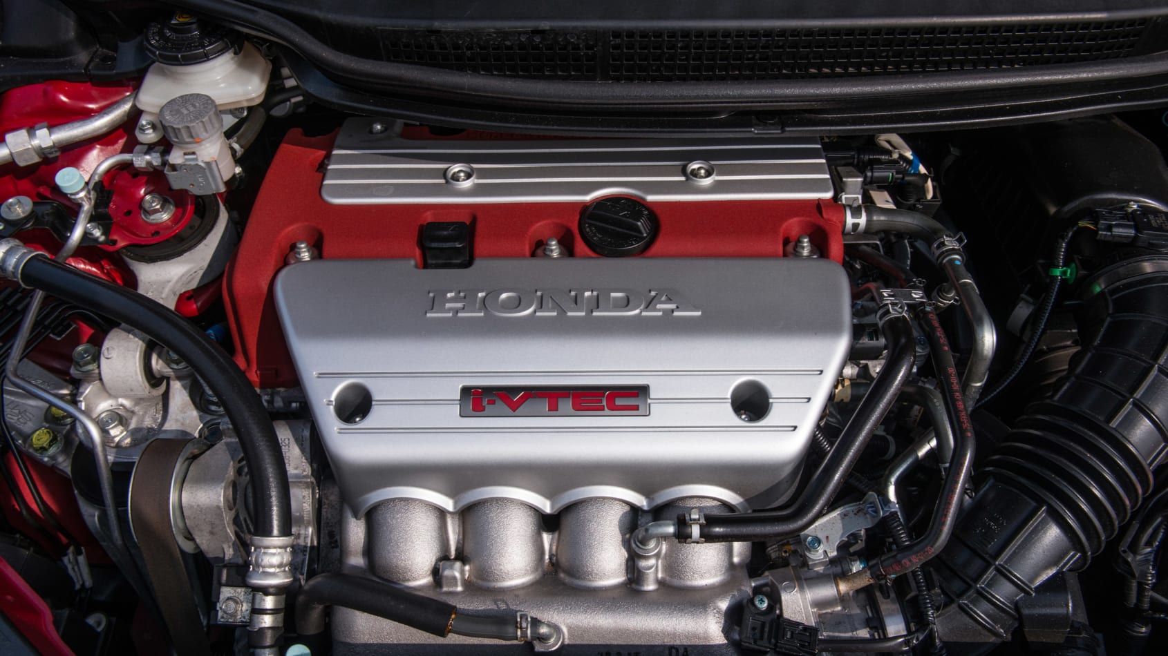 Honda Civic Type R (FN2) in pictures evo