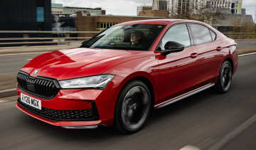 Skoda Superb review front