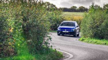 Volkswagen Golf GTI v Golf R 