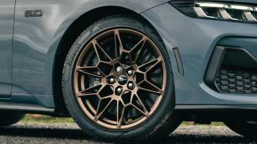 Ford Mustang GT details