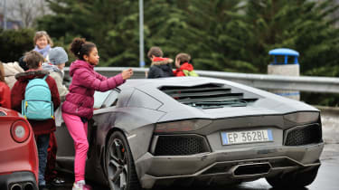 Kids looking at supercars - Ferrari F12 v Lamborghini Aventador and Aston Martin V12 Vanquish