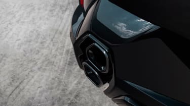 BMW XM Black – exhaust