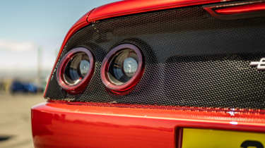 Ferrari 355 by Evoluto details