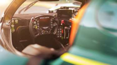 Aston Martin Valkyrie LM – interior