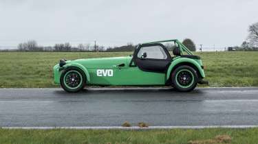 Ariel Atom 4R and Caterham Seven ‘evo25’