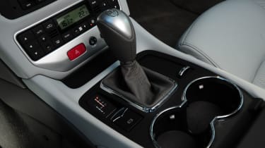 Maserati Granturismo S auto interior detail