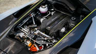 Lamborghini Revuelto