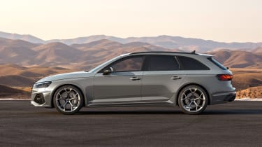 Audi RS4 Avant – side