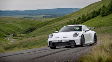 Porsche 911 GT3 (911 GB) – action