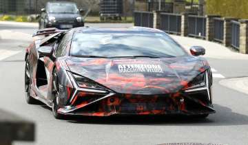 Lamborghini Revuelto SV spies