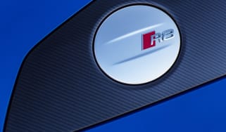 R8 Filler cap