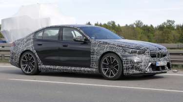 BMW M5 spy shots – front