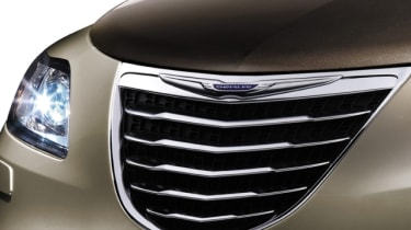 Lancia Ypsilon Chrysler Ypsilon review and pictures