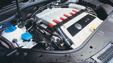 VW Golf R32 engine