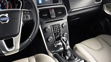 New Volvo V40 revealed
