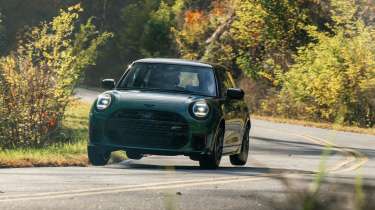 Mini JCW on the Tail of the Dragon