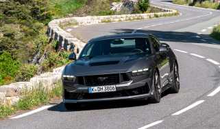 Ford Mustang Dark Horse – front