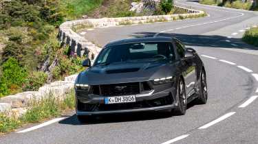 Ford Mustang Dark Horse – front