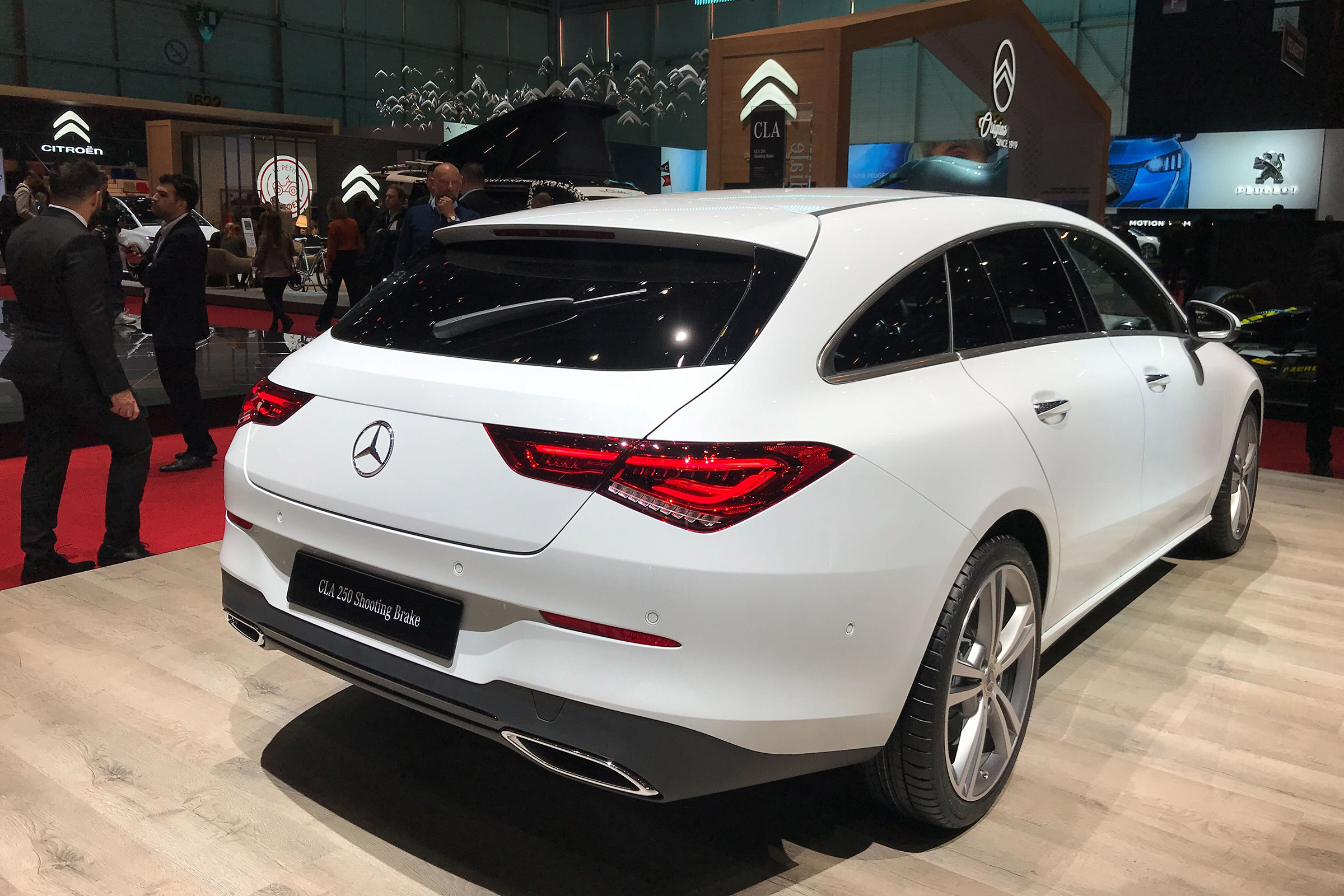 New MercedesBenz CLA Shooting Brake eyes up Audi A3 Sportback evo