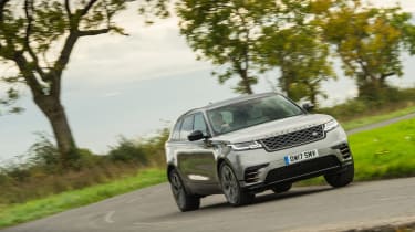 Range Rover Velar P380 First Edition - front dynamic