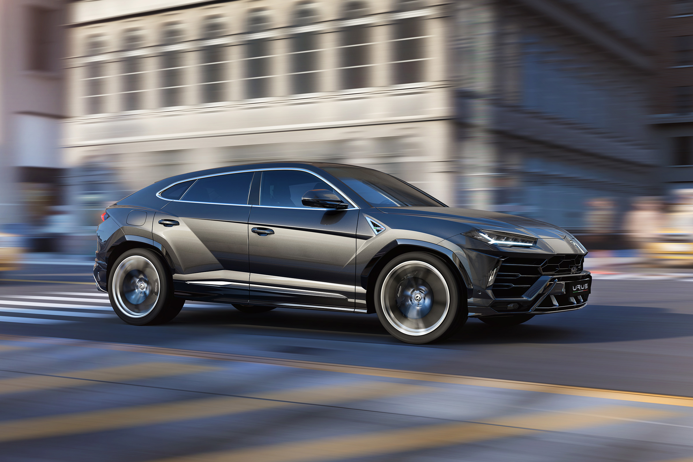 New Lamborghini Urus Suv Revealed In Full Due In 18 Evo